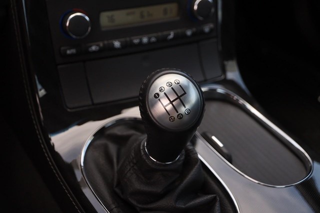 Chevrolet Corvette Vehicle Image 19