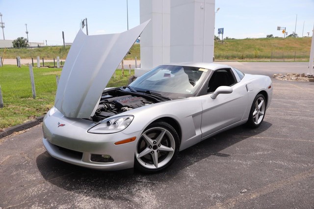 Chevrolet Corvette Vehicle Image 27