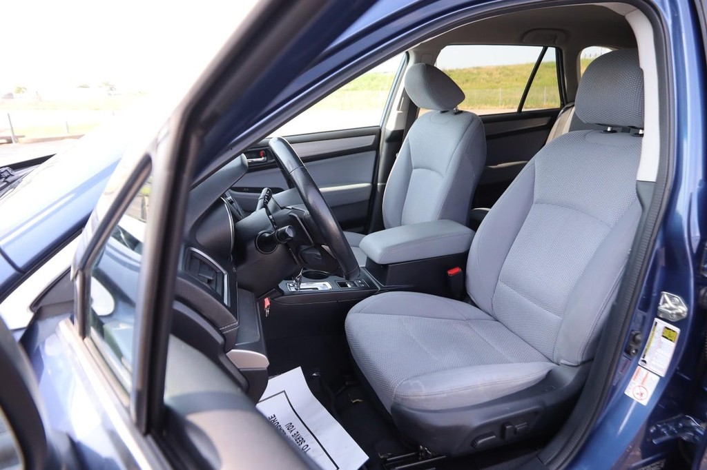 Subaru Outback Vehicle Full-screen Gallery Image 8