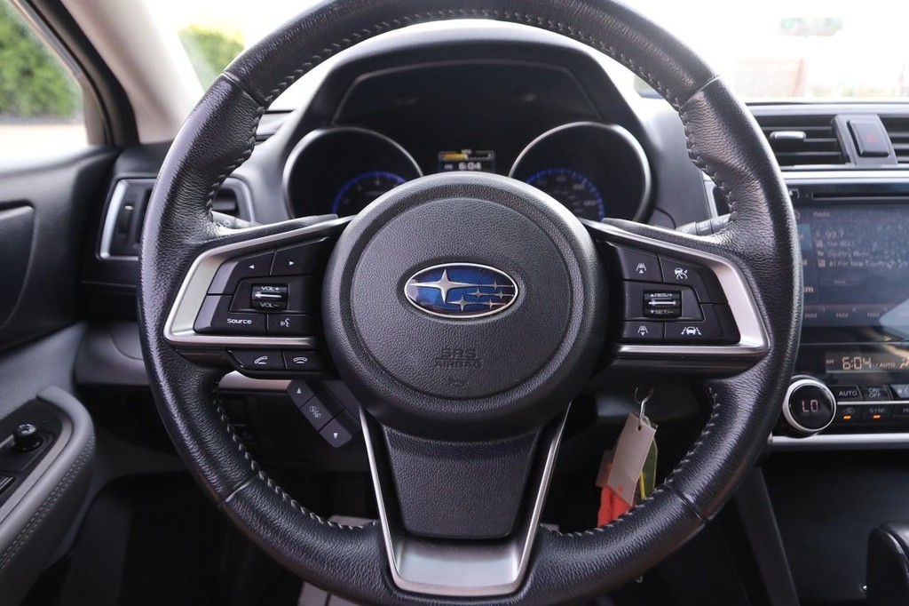 Subaru Outback Vehicle Full-screen Gallery Image 10