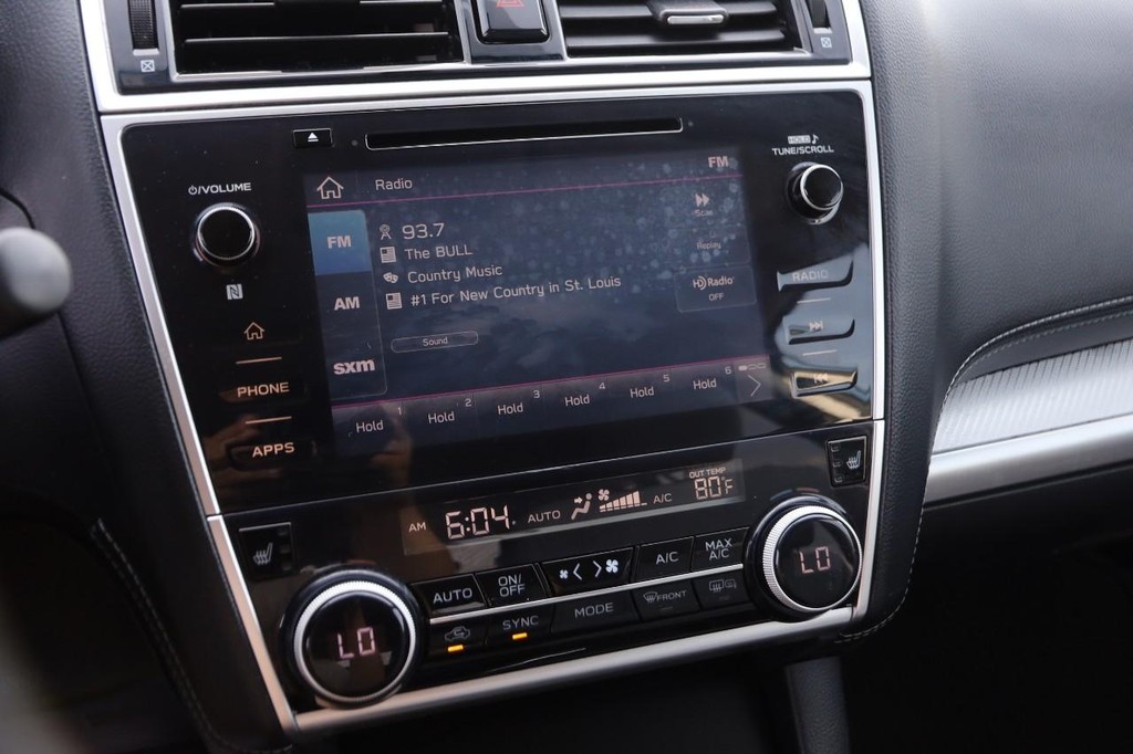 Subaru Outback Vehicle Full-screen Gallery Image 14