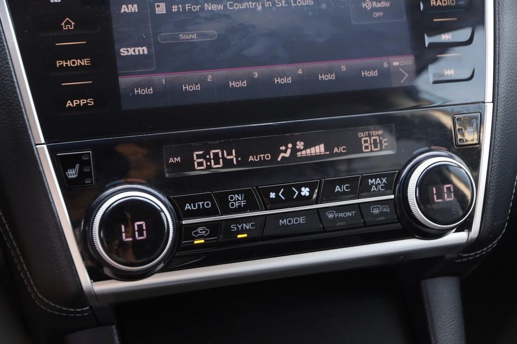 Subaru Outback Vehicle Full-screen Gallery Image 32