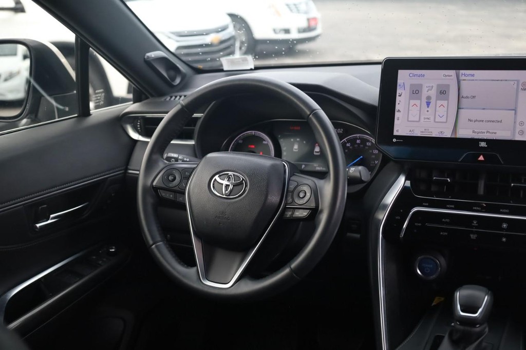 Toyota Venza Vehicle Full-screen Gallery Image 23