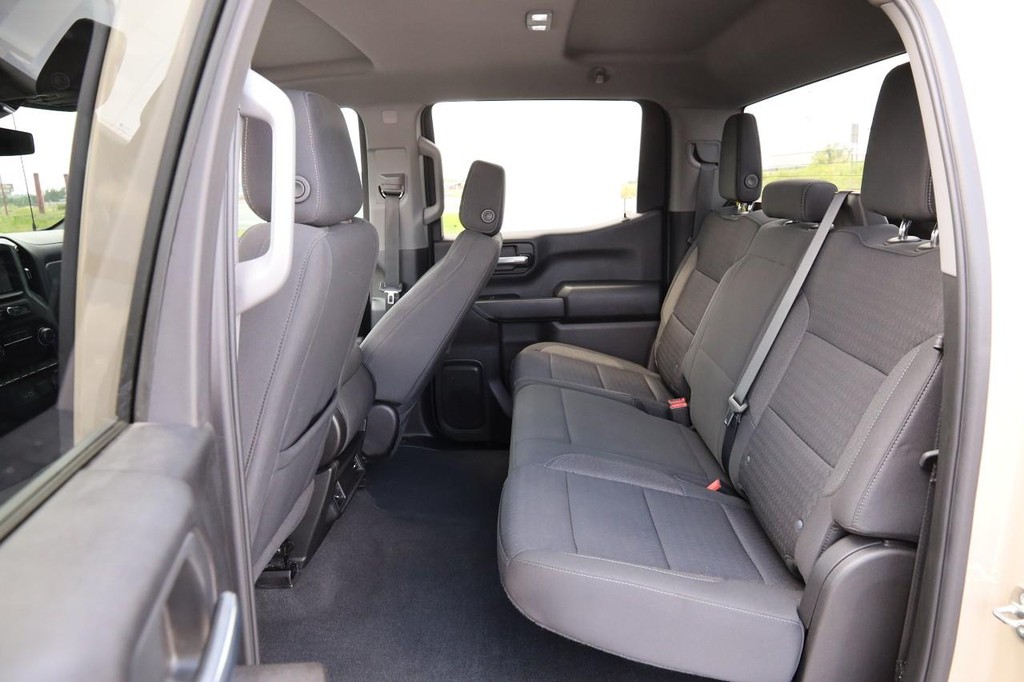 Chevrolet Silverado 1500 Vehicle Full-screen Gallery Image 9