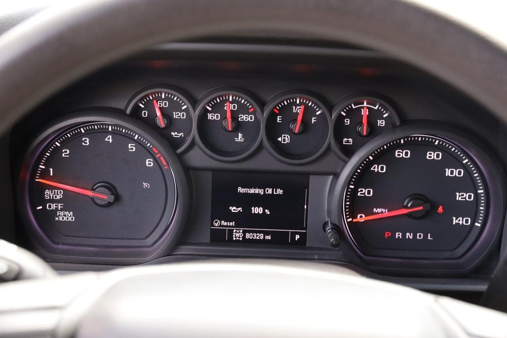 Chevrolet Silverado 1500 Vehicle Full-screen Gallery Image 13