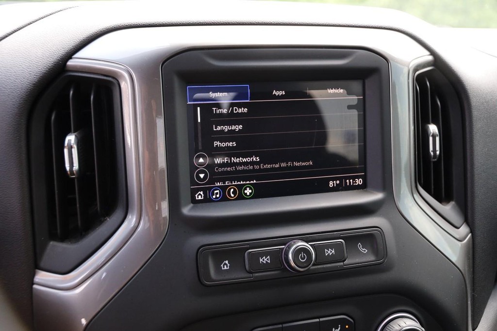 Chevrolet Silverado 1500 Vehicle Full-screen Gallery Image 15