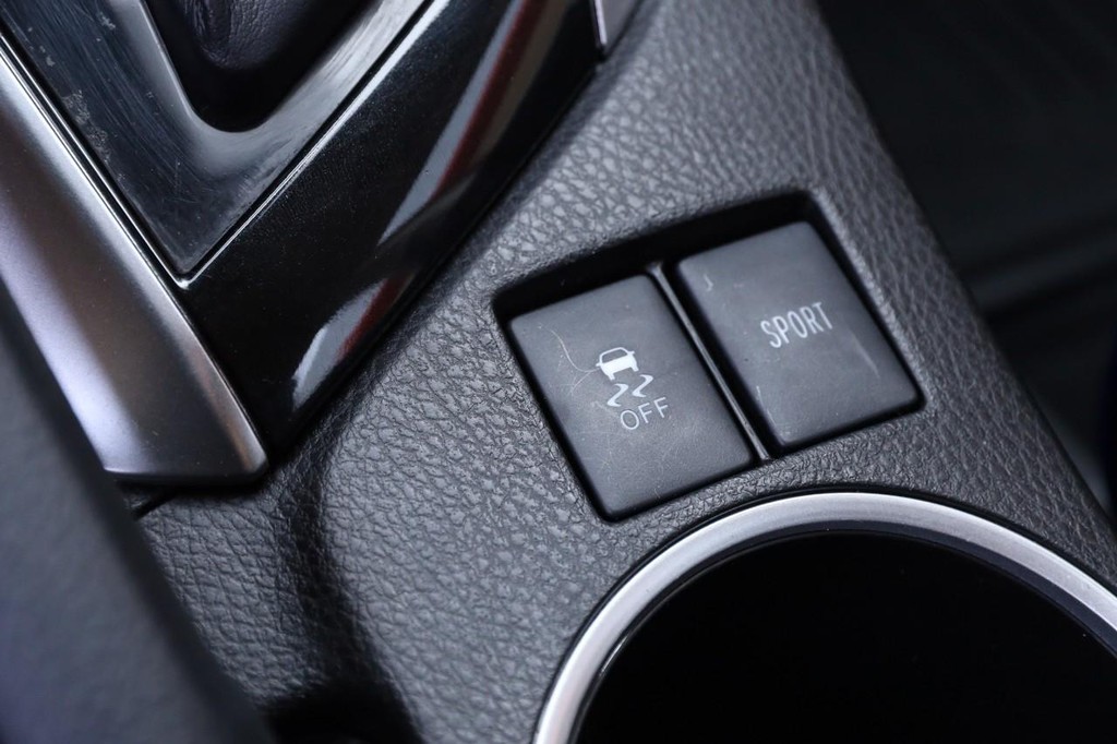 Toyota Corolla Vehicle Full-screen Gallery Image 18