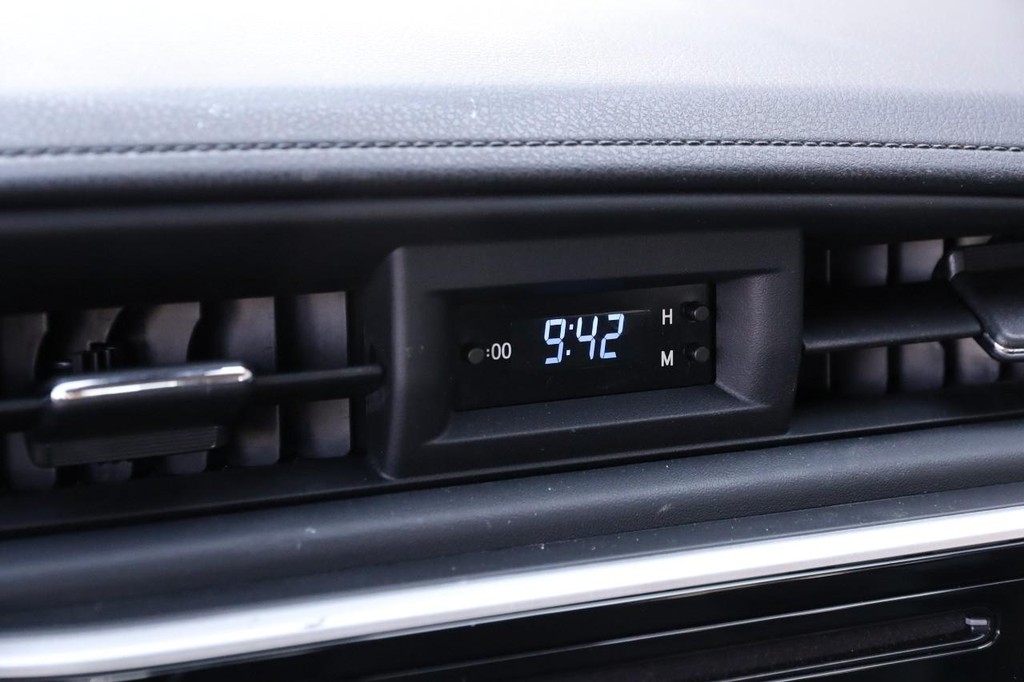 Toyota Corolla Vehicle Full-screen Gallery Image 20