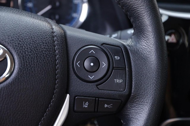 Toyota Corolla Vehicle Image 12