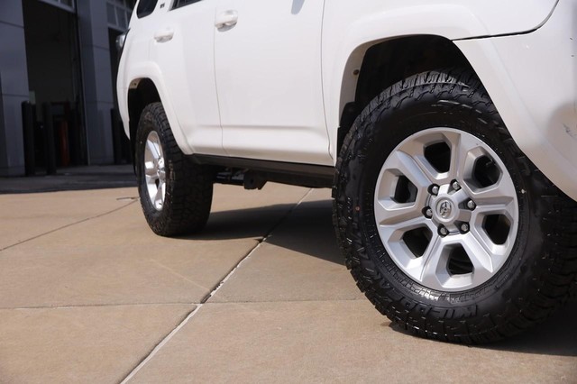 Toyota 4Runner Vehicle Image 03