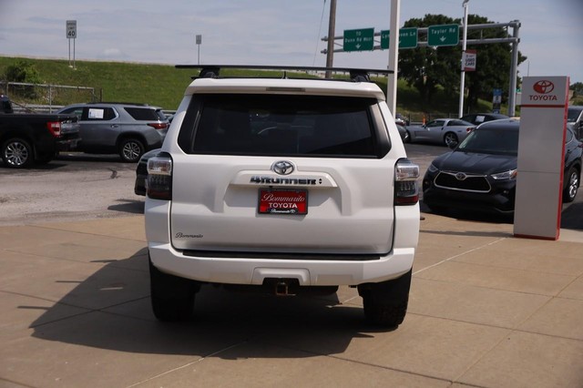 Toyota 4Runner Vehicle Image 06