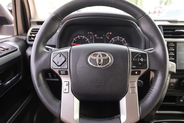 Toyota 4Runner Vehicle Image 11