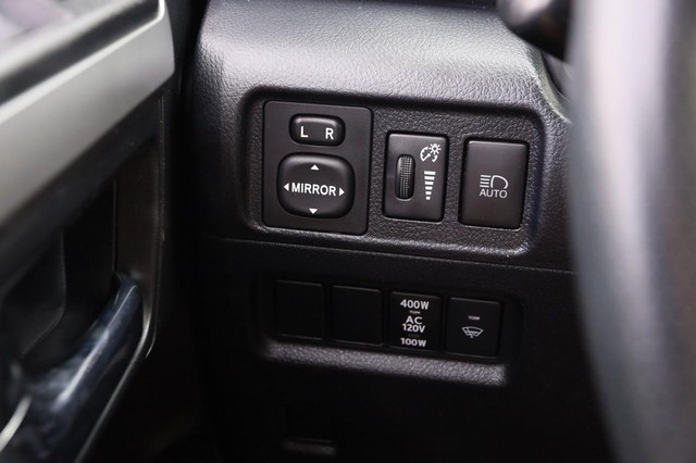 Toyota 4Runner Vehicle Image 21