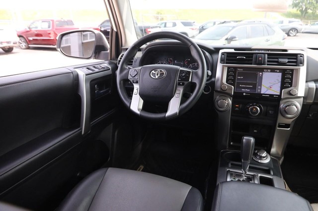 Toyota 4Runner Vehicle Image 23