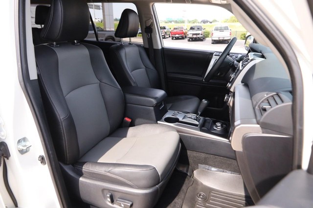 Toyota 4Runner Vehicle Image 27