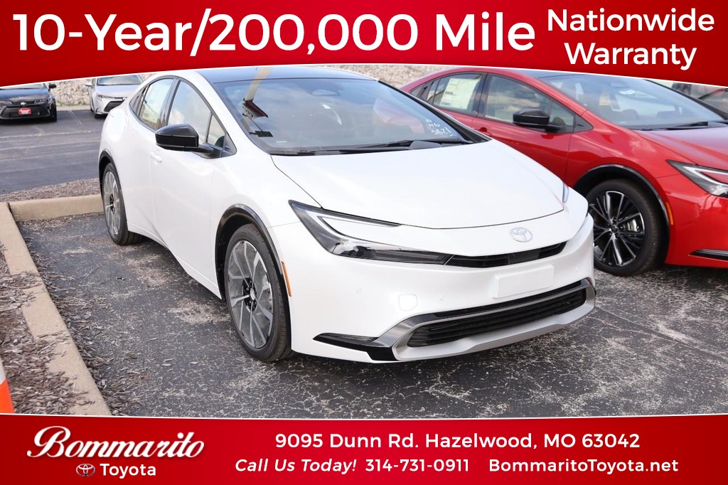 White (Wind Chill Pearl) 2026 Toyota Prius Plug-In Hybrid Hatchback Front-Wheel Drive Continuously Variable Transmission