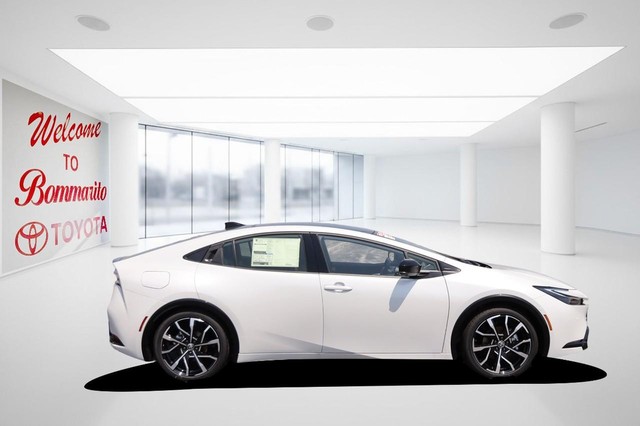Toyota Prius Plug-In Hybrid Vehicle Image 05