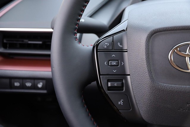 Toyota Prius Plug-In Hybrid Vehicle Image 13