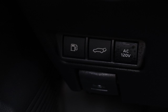 Toyota Prius Plug-In Hybrid Vehicle Image 23