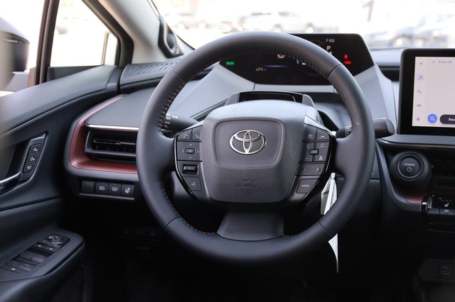 Toyota Prius Plug-In Hybrid Vehicle Image 27