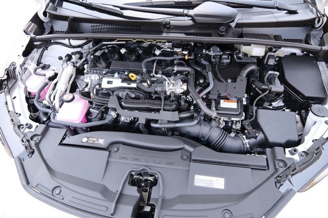 Toyota Prius Plug-In Hybrid Vehicle Image 31