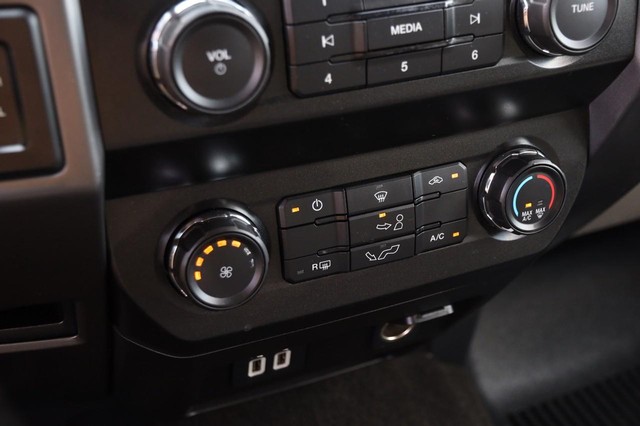 Ford F-150 Vehicle Image 18