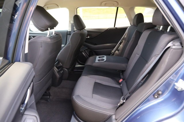 Subaru Outback Vehicle Image 09