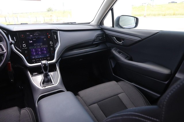 Subaru Outback Vehicle Image 23
