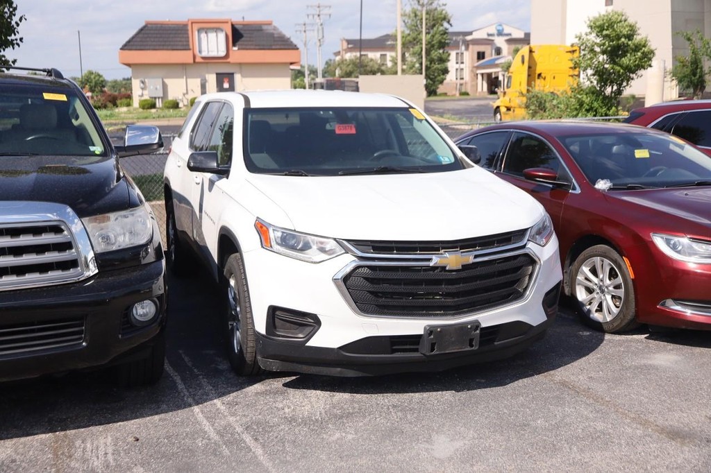 Chevrolet Traverse Vehicle Full-screen Gallery Image 02