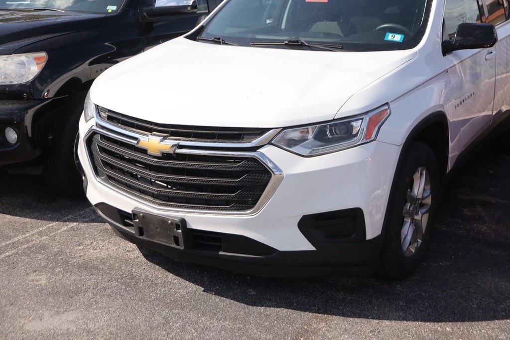 Chevrolet Traverse Vehicle Full-screen Gallery Image 06