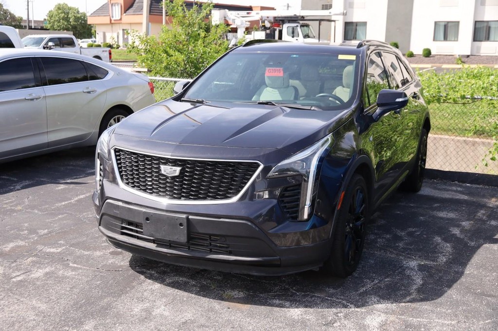 Cadillac XT4 Vehicle Full-screen Gallery Image 04