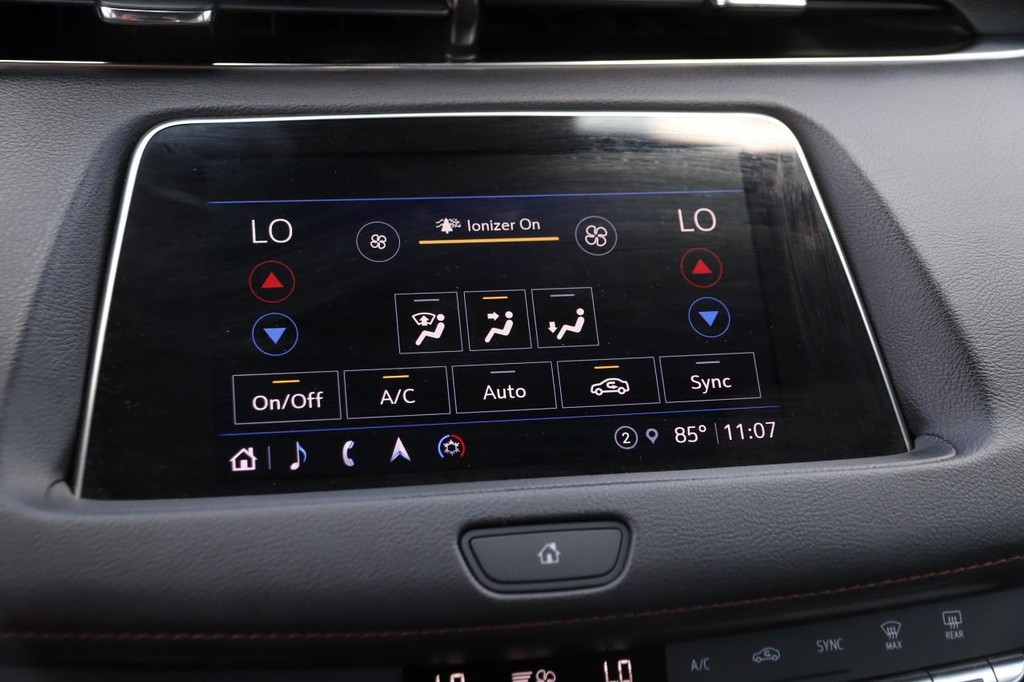 Cadillac XT4 Vehicle Full-screen Gallery Image 18