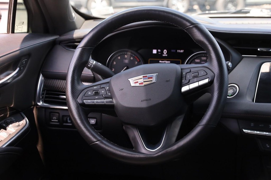 Cadillac XT4 Vehicle Full-screen Gallery Image 25