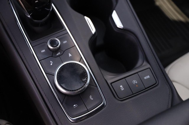Cadillac XT4 Vehicle Image 21