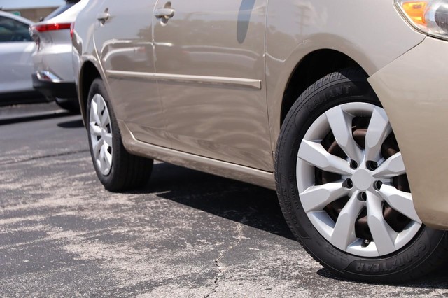 Toyota Corolla Vehicle Image 03