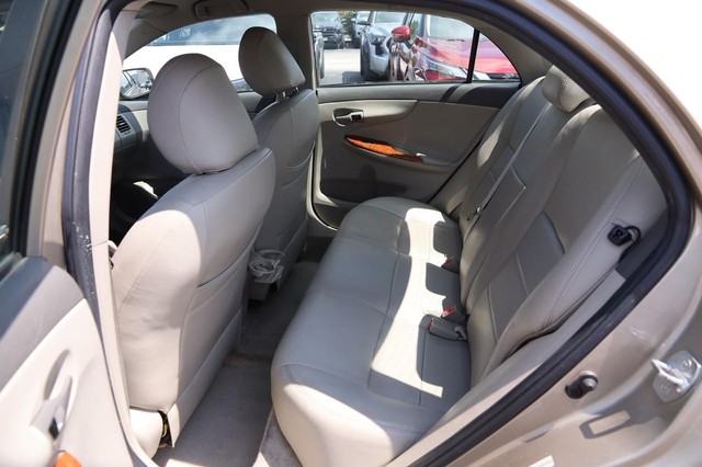 Toyota Corolla Vehicle Image 08