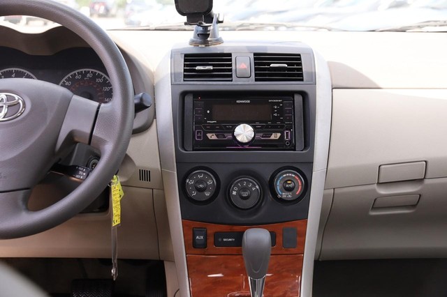 Toyota Corolla Vehicle Image 19