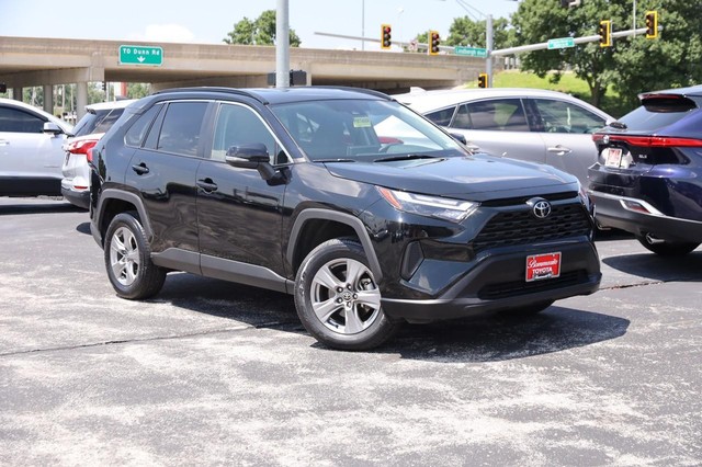 Toyota RAV4 Vehicle Image 02
