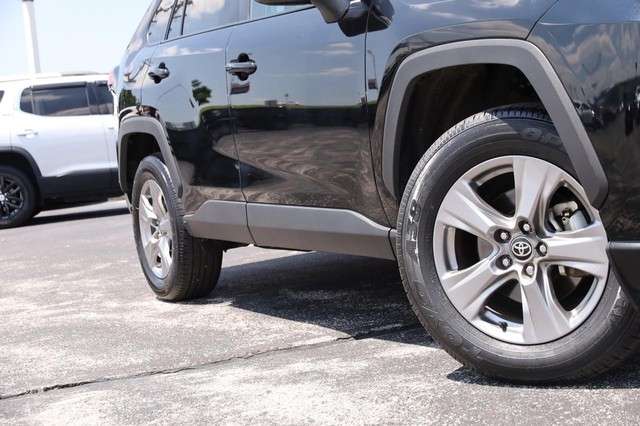 Toyota RAV4 Vehicle Image 03