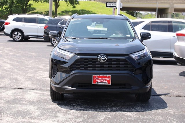 Toyota RAV4 Vehicle Image 04