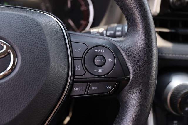 Toyota RAV4 Vehicle Image 10