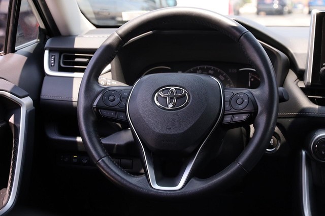 Toyota RAV4 Vehicle Image 20