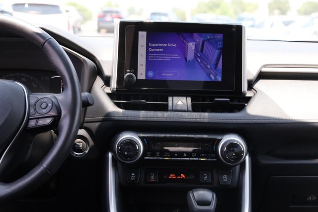 Toyota RAV4 Vehicle Image 21