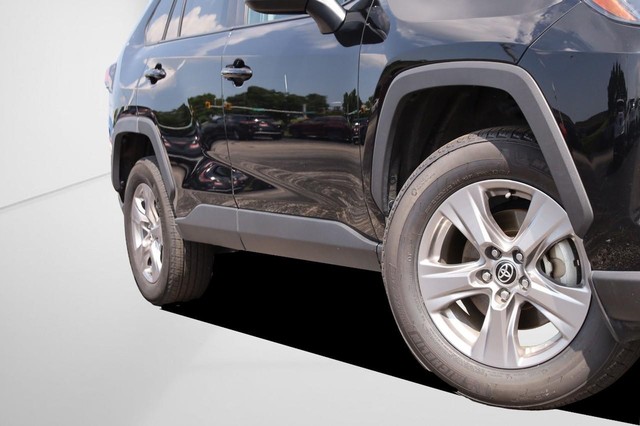Toyota RAV4 Vehicle Image 03