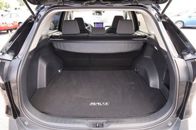 Toyota RAV4 Vehicle Image 07