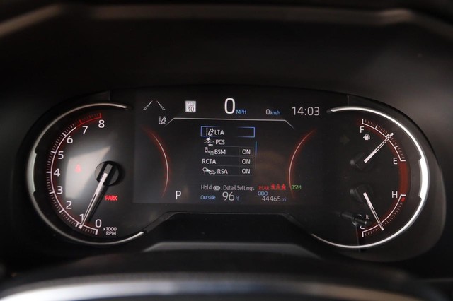 Toyota RAV4 Vehicle Image 10