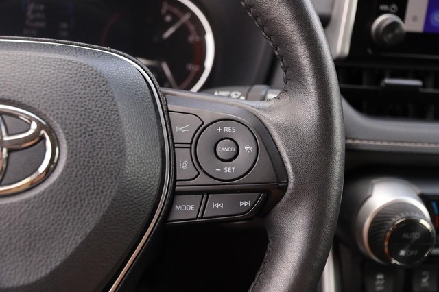Toyota RAV4 Vehicle Image 13