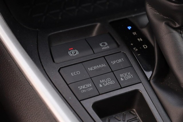 Toyota RAV4 Vehicle Image 18