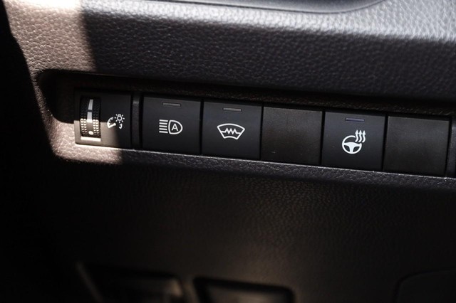 Toyota RAV4 Vehicle Image 19