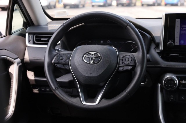 Toyota RAV4 Vehicle Image 22